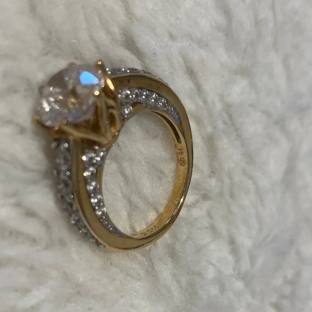 Remy Rotenier for Bella Luce “Tulip” ring - Picture 3 of 8